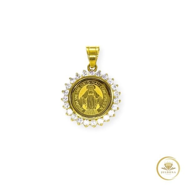 Immaculate Circle in white background