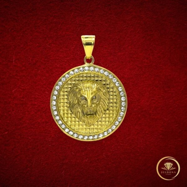 Regal Roar in Red Cloth